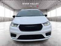 HEATED FRONT SEATS, ADAPTIVE CRUISE CONTROL, REMOTE ENGINE START, POWER LIFTGATE, HEATED STEERING WH... (image 6)