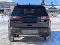 This Jeep Cherokee has a dependable Intercooled Turbo Gas/Electric I-4 1.6 L/98 engine powering this... (image 6)
