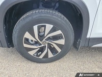 Navigate Canadian seasons with confidence in the 2025 Volkswagen Tiguan TRENDLINE. This powerful new... (image 8)
