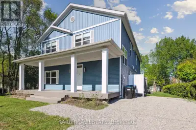 IMRESSIVE and rarely offered large-scale home just steps from Lake Simcoe in the Belle Ewart communi...