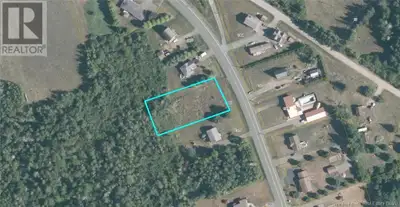 Discover the perfect opportunity to create your ideal home or summer retreat in a charming coastal c...