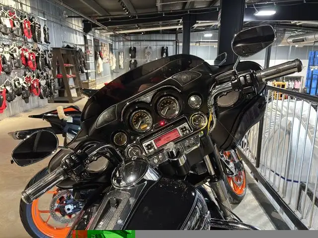 2012 Harley-Davidson HARLEY-DAVIDSON in Street, Cruisers & Choppers in City of Halifax - Image 6