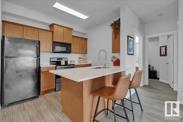 #429 16807 100 AV NW Edmonton, Alberta62864393745922123
