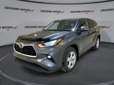 // ACCIDENT FREE!! // Meet the 2023 Toyota Highlander Hybrid LE AWD, a smart choice for families who...