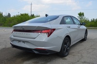 2021 Hyundai Elantra Preferred 126,268 KM Only $16,999 or $122 Bi-weekly. Bi-weekly payment includes... (image 4)