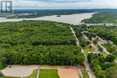 Treed building lot situated in Rural Tiny, less than a 10 minute drive to town/amenities. Build your...