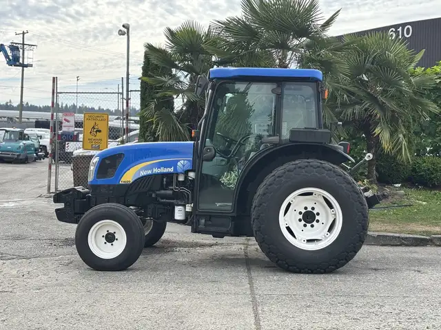 2009 New Holland T4020 Utility Tractor in Heavy Trucks in Delta/Surrey/Langley - Image 7
