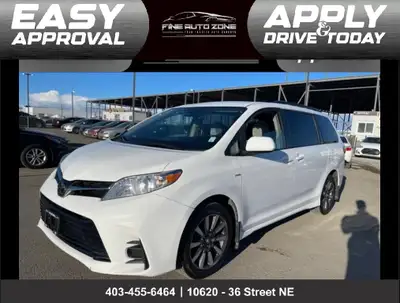 2018 Toyota Sienna LE V6 AWD 7-Passenger Minivan | Clean Carfax | Loaded with Features 3.5L V6 Engin...