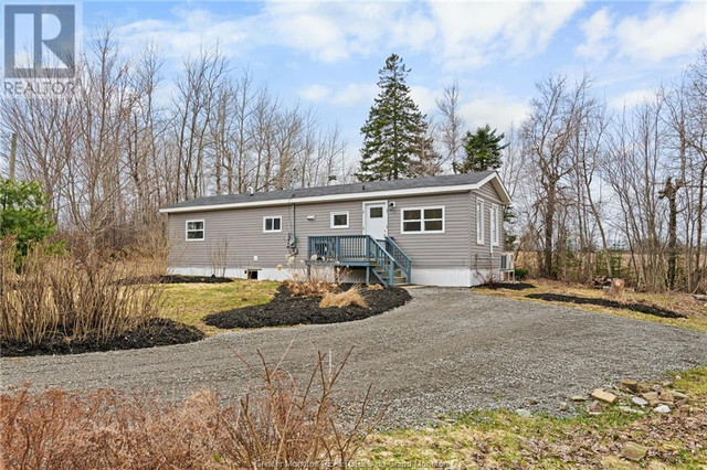 1928 Melanson RD Dieppe, New Brunswick dans Maisons à vendre  à Moncton