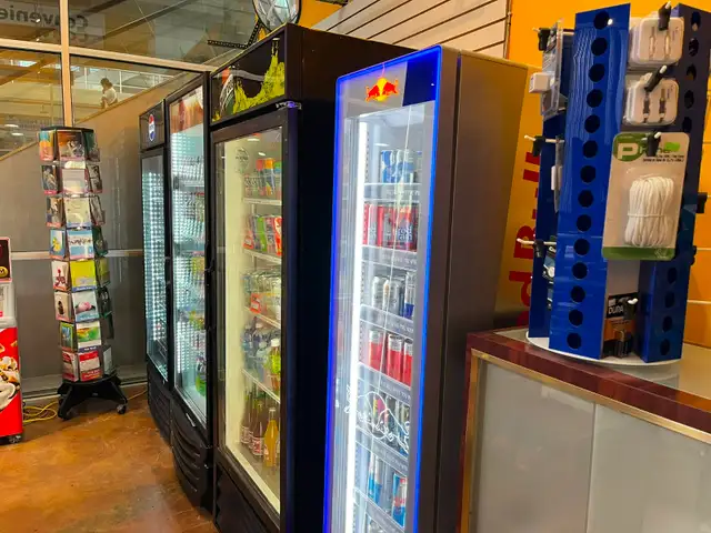 Smoke shop with Lotto in Commercial & Office Space for Sale in Burnaby/New Westminster - Image 7