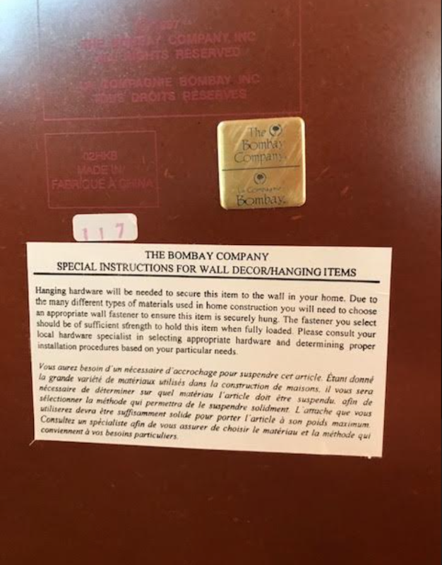 Vintage Bombay Co Wall Curio Cabinet with 2 Glass shelves in Bookcases & Shelving Units in City of Toronto - Image 8