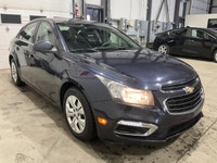 La Chevrolet Cruze LT MANUELLE CRUISE BLUETOOTH 2015 proposée par AutoStudio 72 à Mirabel est une be... (image 1)