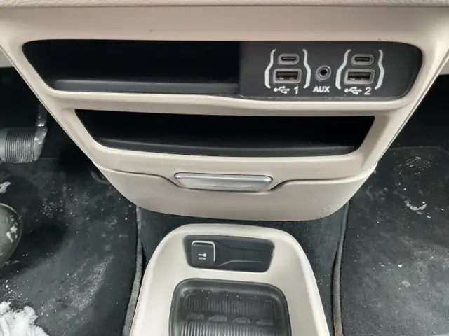 2023 Chrysler Grand Caravan SXT in Cars & Trucks in Ottawa - Image 25