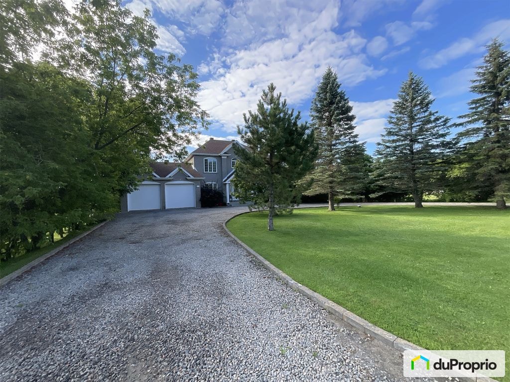 $725,000 - 3 Storey for sale in Neuville — photo 2