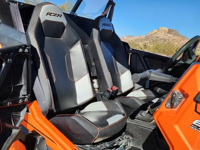 2015 POLARIS RZR XP 1000 EPS-ORANGE! in ATVs in Saskatoon - Image 7