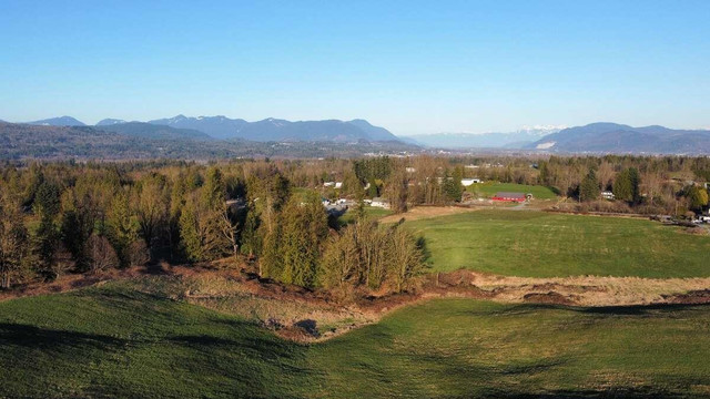 6077 ROSS ROAD Abbotsford, British Columbia in Houses for Sale in Abbotsford - Image 2