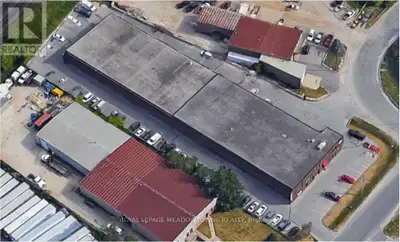 Clean well managed office space available for rent in central Milton. Conveniently located in close...