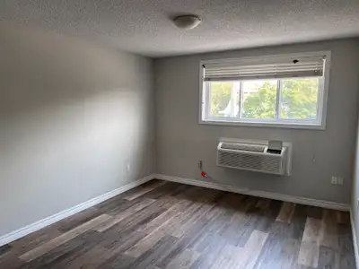 Bachelor Unit Available
