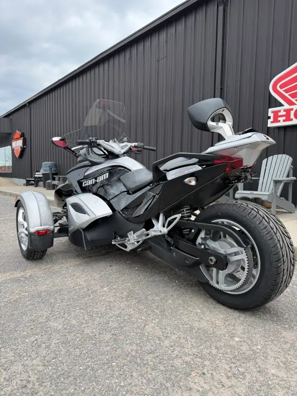 2008 Can-Am Spyder GS Roadster SM5 in Street, Cruisers & Choppers in Kingston - Image 5