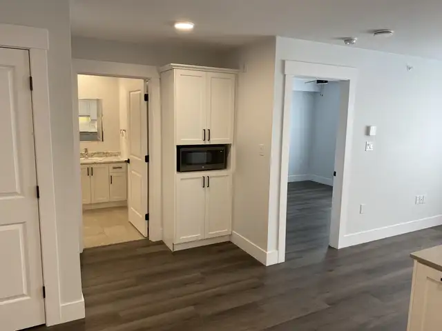 1 Bedroom Top-Floor Apt next to UNB! 511-49 Forest Hill in Long Term Rentals in Fredericton - Image 8