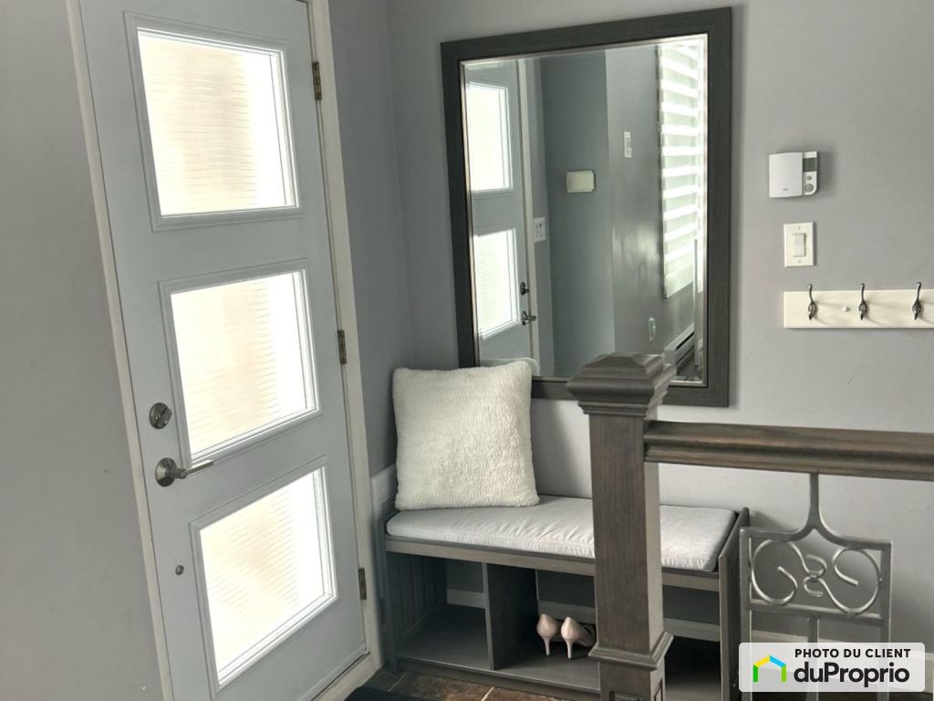 $685,000 - Split Level for sale in St-Colomban — photo 2