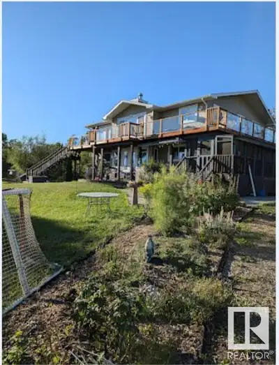 Visit the Listing Brokerage (and/or listing REALTOR®) website to obtain additional information. Main...