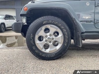 Only 140,836 Miles! This Jeep Wrangler Unlimited delivers a Regular Unleaded V-6 3.6 L/220 engine po... (image 8)