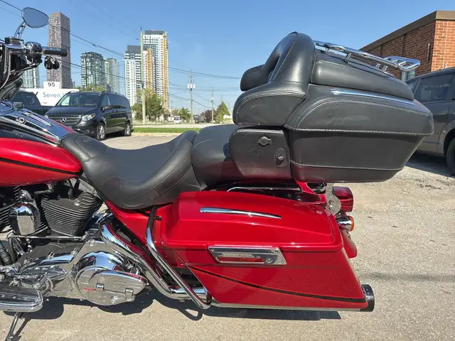 2007 Harley-Davidson CVO Electra Glide Ultra ~ CVO ELECTRA GLIDE in Sport Touring in City of Toronto - Image 17