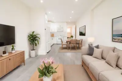 ** BEAUTIFUL** 1 BEDROOM FRONT UNIT IN WELLAND!!!