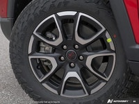 This Jeep Compass has a trusty Intercooled Turbo Regular Unleaded I-4 2.0 L/122 engine powering this... (image 7)