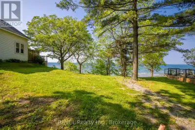 **Waterfront Lot** Build Your Beachfront Escape! Looking to build your perfect cottage or lakeside g...