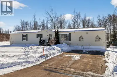 Welcome to this well-maintained mini home in the beautiful community of Cross Creek! Step inside to...