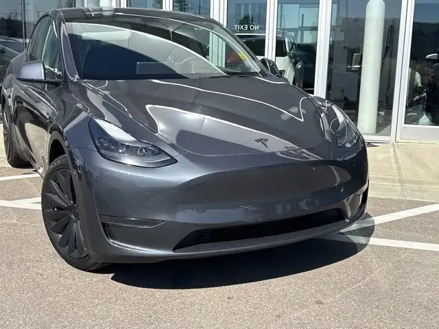 2023 Tesla Model Y Base560187802376611841