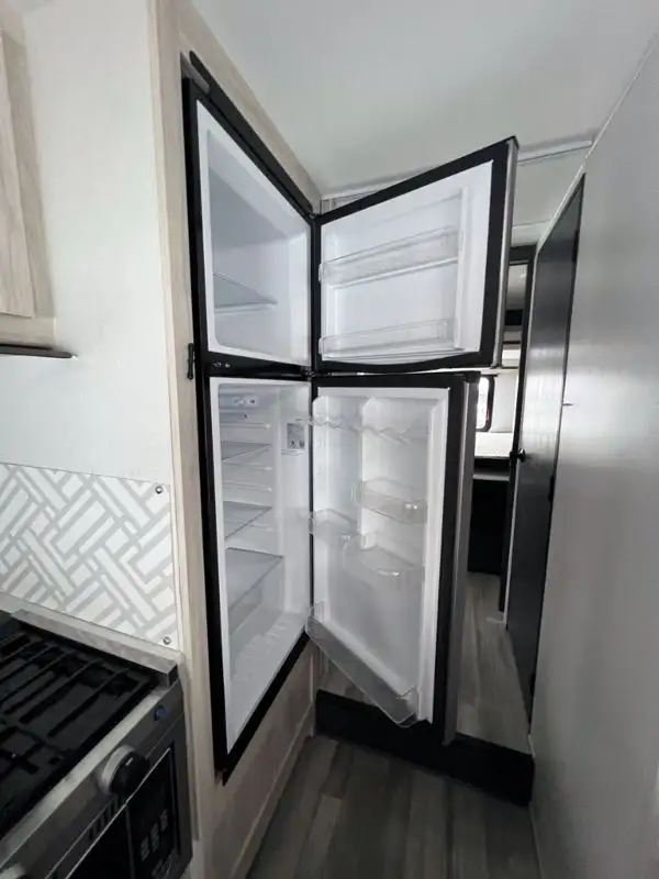 2023 Forester 2501 CD in RVs & Motorhomes in Laval / North Shore - Image 24