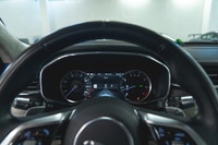 Jaguar XF P300 AWD R-Dynamic SE 2022: - Extérieur métallisé argent SILICON sur intérieur en cuir bla... (image 3)