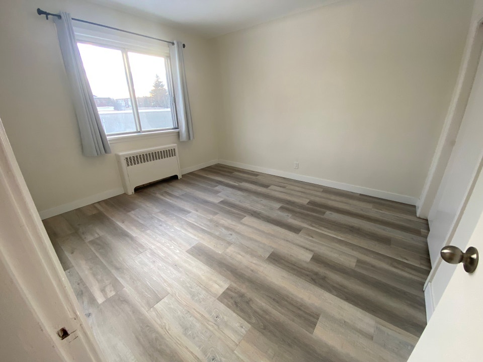 Modern 1 Bedroom Suite - HEAT INCLUDED starting at $995 5