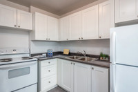 Welcome to 285 North Service Road, ideally situated in Mississauga in the Cooksville neighborhood, j... (image 1)
