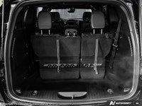 This Chrysler Pacifica delivers a 3.6L V6 Engine engine powering this Automatic transmission. WHEELS... (image 8)