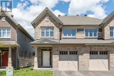 442 WARMSTONE DRIVE Ottawa, Ontario