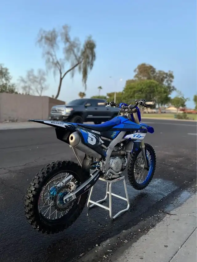 2022 YAMAHA YZ450F-BLUE! in Dirt Bikes & Motocross in Dartmouth - Image 5