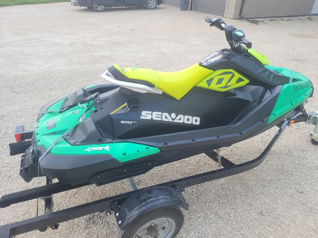 2021 SEADOO SPARK TRIXX 2UP 900 (FINANCING AVAILABLE) in Personal Watercraft in Strathcona County - Image 7
