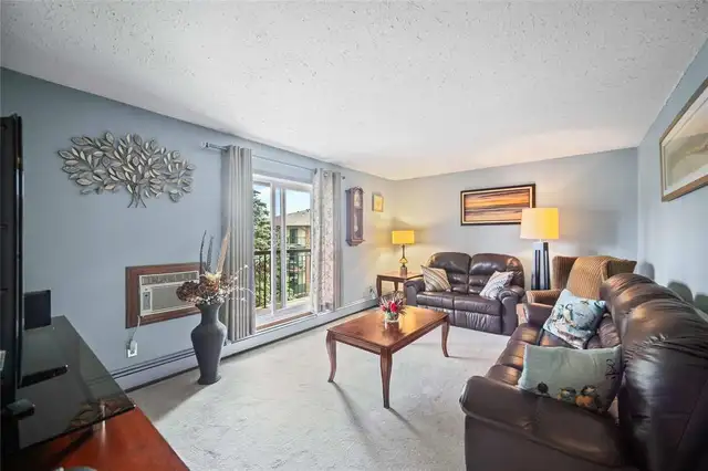 307 687 St Anne's Road Winnipeg, Manitoba62863794928258123