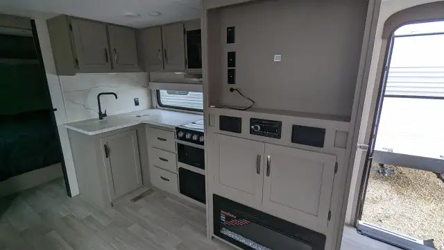2024 KZ Connect SE C221RBSE in Travel Trailers & Campers in Edmonton - Image 18