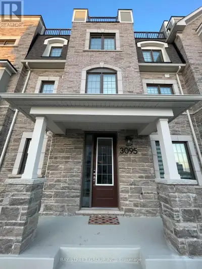 Located in a high demand area, this newly Mattamy end unit townhouse features 4 bedrooms and 3.5 bat...