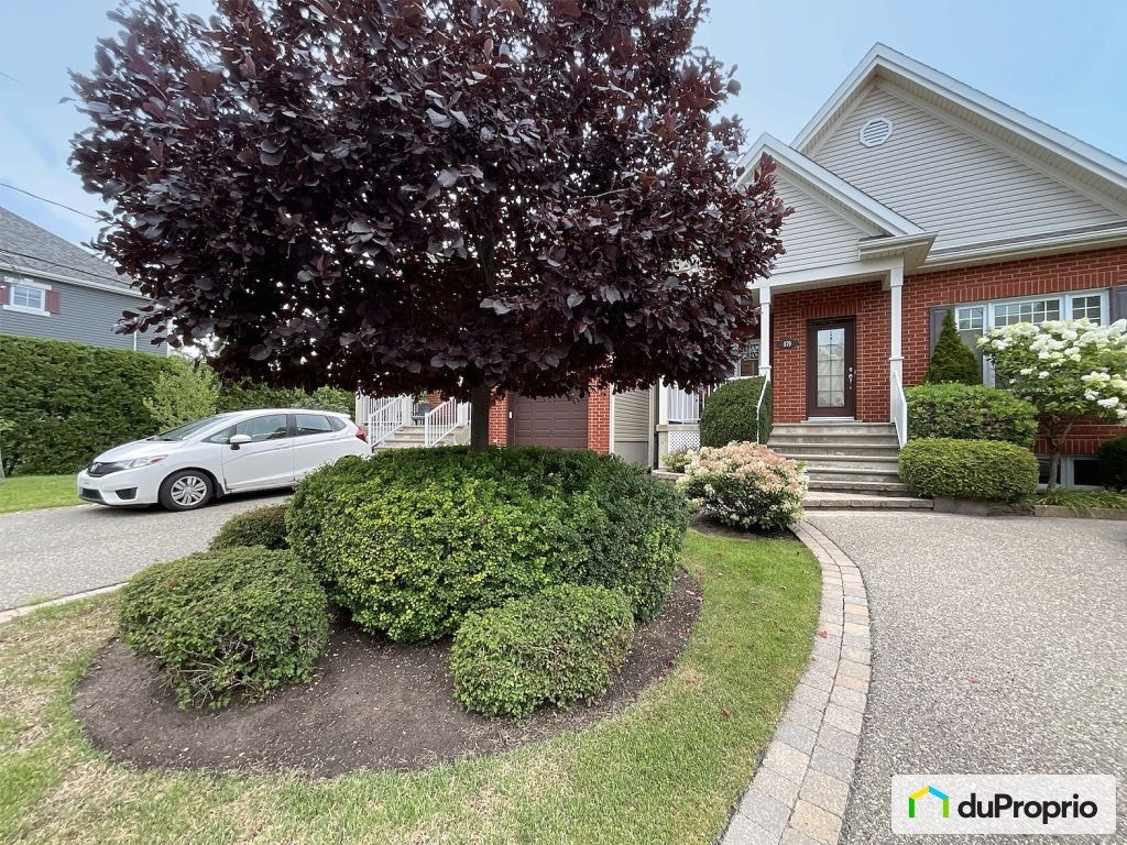 $659,500 - Townhouse for sale in Mont-St-Hilaire — photo 2