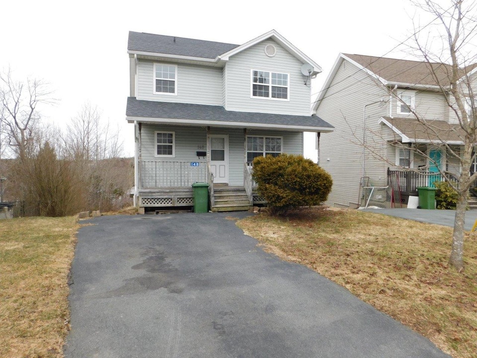 Beautiful Sackville Home/3beds/2.5baths VIDEO TOUR! Long Term