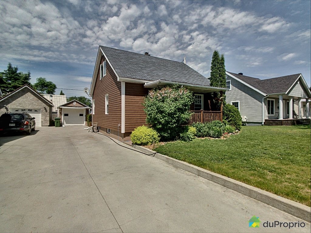 $435,500 - 2 Storey for sale in Jonquière (Arvida) — photo 1