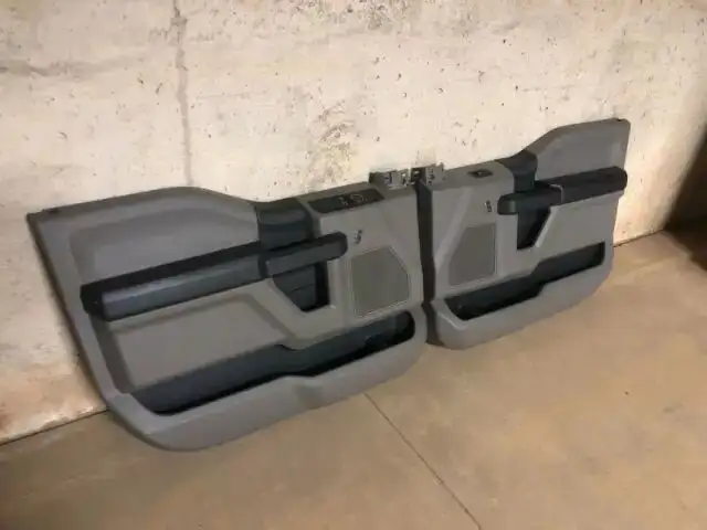2017-2022 Ford Superduty New Take Off Power Door Skins in Auto Body Parts in Owen Sound - Image 2