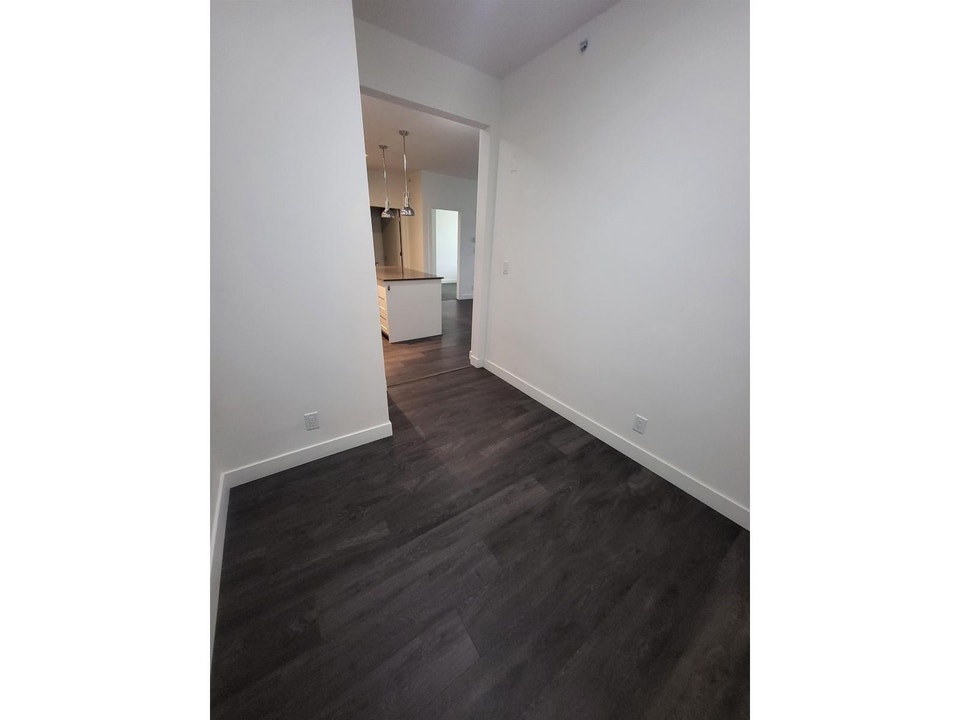 402 16398 AVENUE 64 AVENUE Surrey, British Columbia 4