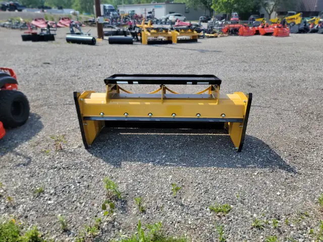 Mapleside COMPACT SS Q-TACH SNOW PUSHER 66 in in Heavy Equipment in Windsor Region - Image 3